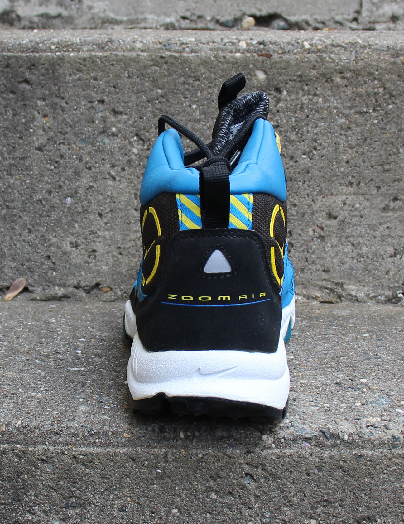 Nike Air Minot Dark Charcoal / Topaz / Photo Blue (Size 11) DS — Roots